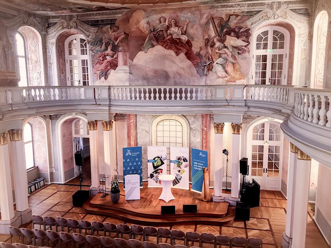 Tontechnik und Beschallung im historischen Asam-Saal im Schloss Ettlingen mit PINK Event Service