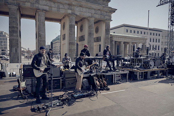 Rolf Stahlhofens Spielvereinigung beim Sound of peace in Berlin
